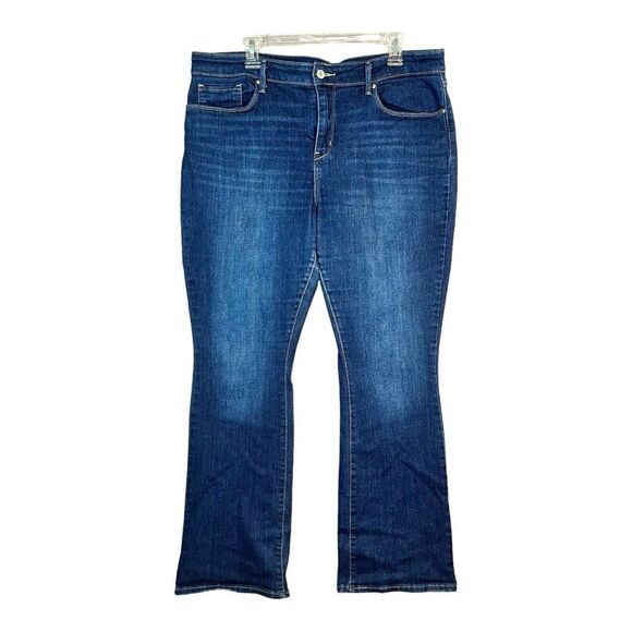 Levis Stretch Blue Jeans Women’s18M Mid Rise Boot Cut Tag 34x32 Fit 38x30 Flaw - Picture 1 of 14